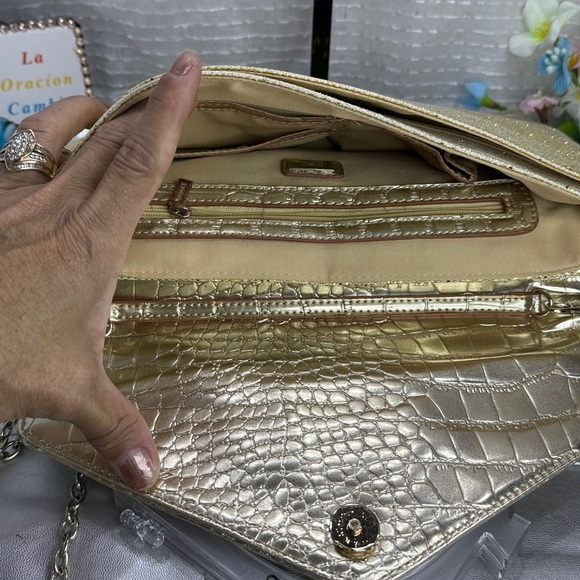 (E4) Guess virtual glitter clutch with flap and shoulder chain - Picture 10 of 15